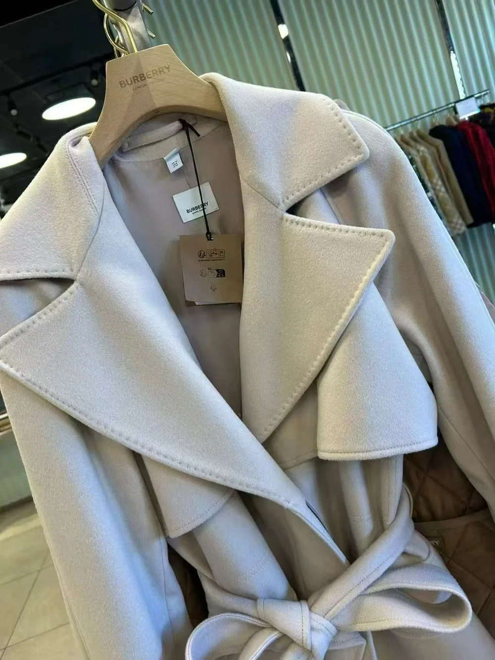Burberry Women's Cashmere Blend Long Coat Beige US 6 - Picture 6 of 12